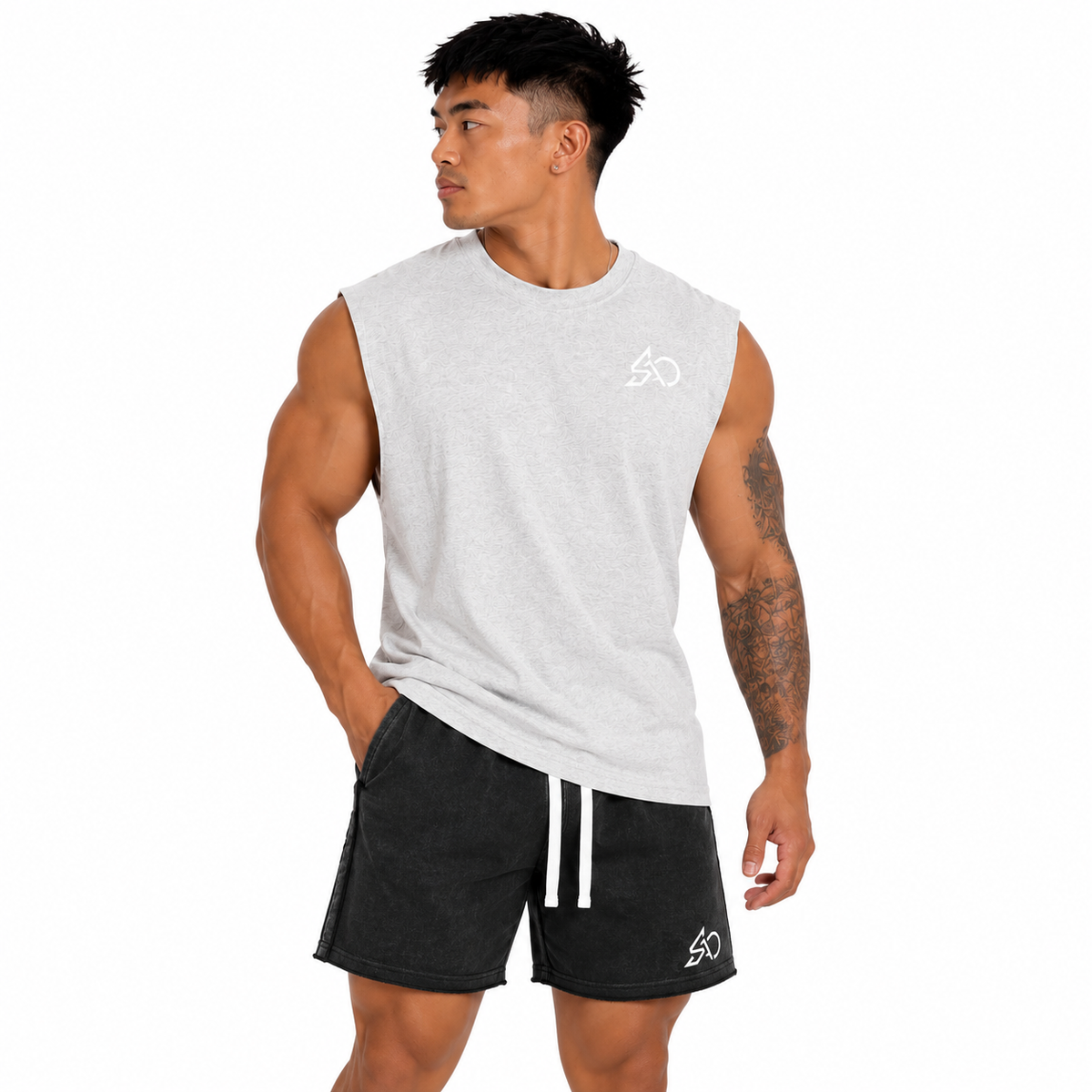 Color: Flower Gray | Model Front
